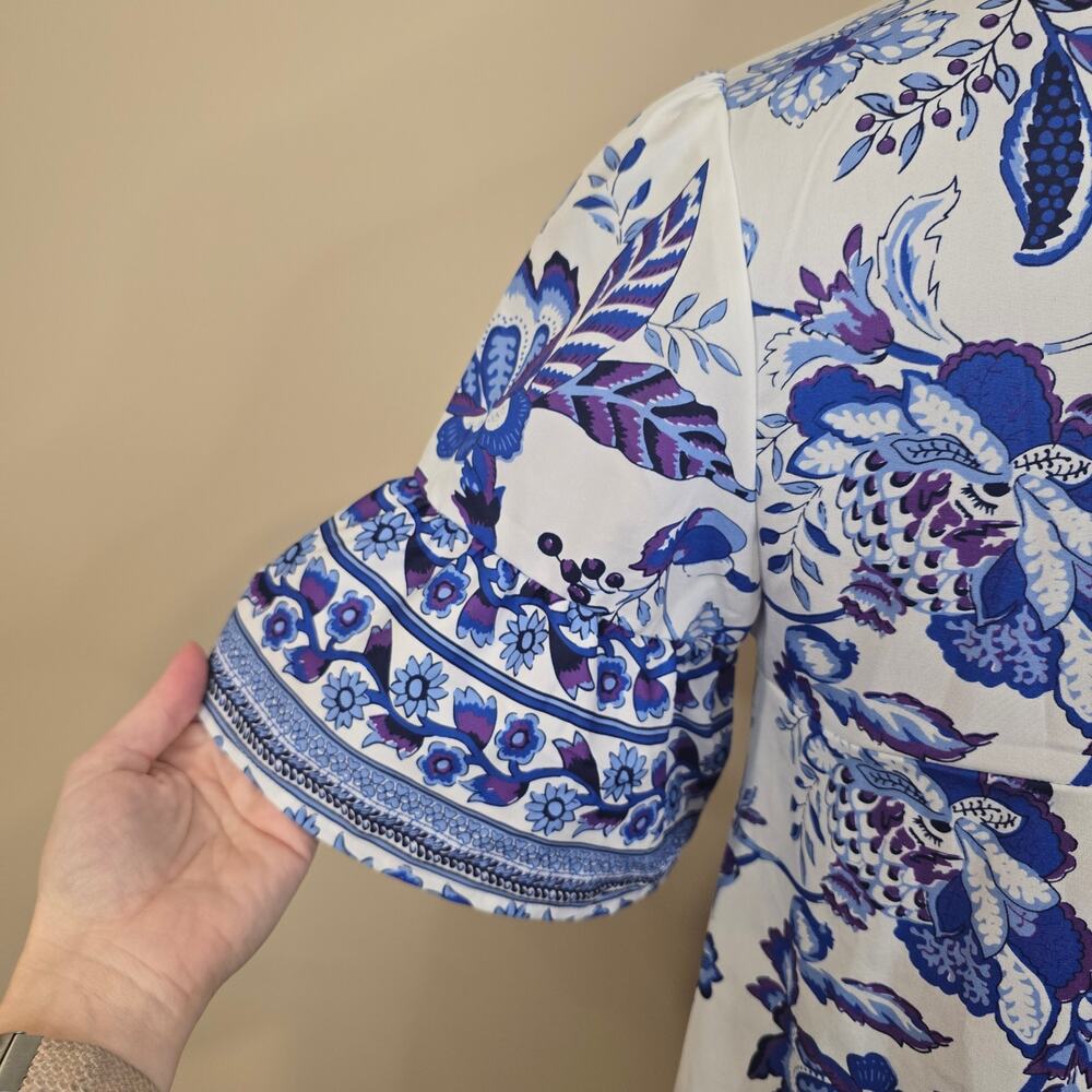 Women's C+D+M Blue Floral Short Sleeve Blouse | Size Large - Picture 9 of 11